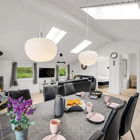 Feriehus Kari - 900m From The Sea By Interhome