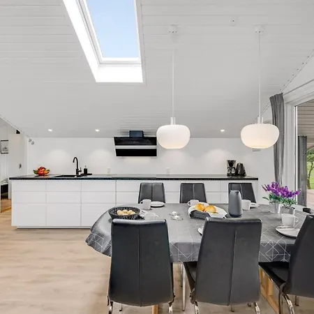 Kari - 900m From The Sea By Interhome Feriehus *