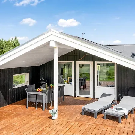 Feriehus Kari - 900m From The Sea By Interhome *