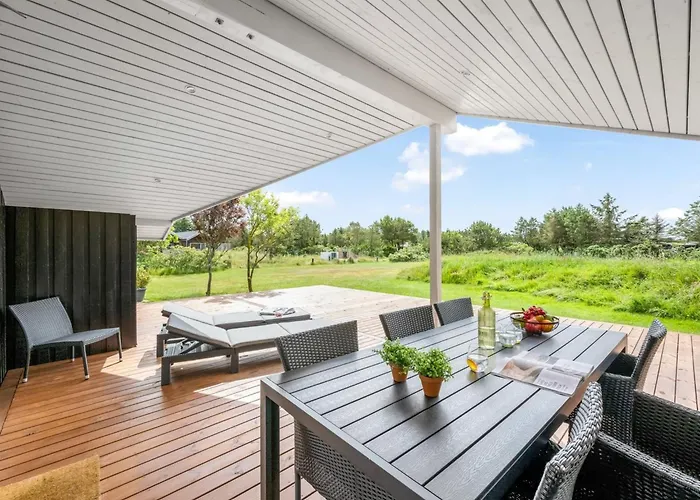 Сasa de vacaciones Kari - 900m From The Sea By Interhome