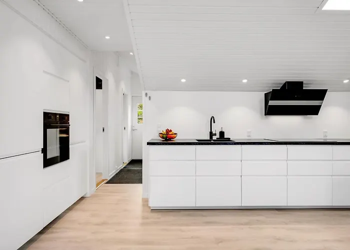 Kari - 900m From The Sea By Interhome