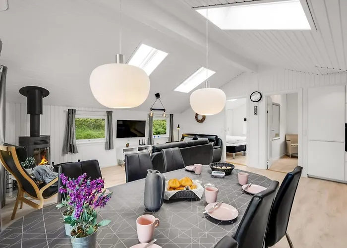 Kari - 900m From The Sea By Interhome